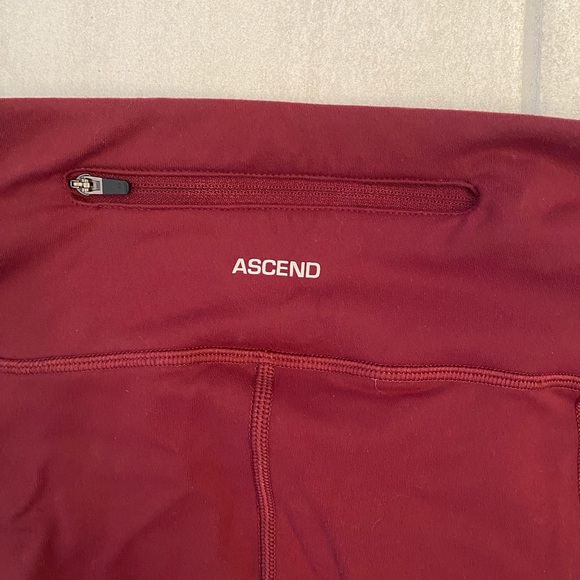 NWOT Ascend Leggings - Picture 3 of 5